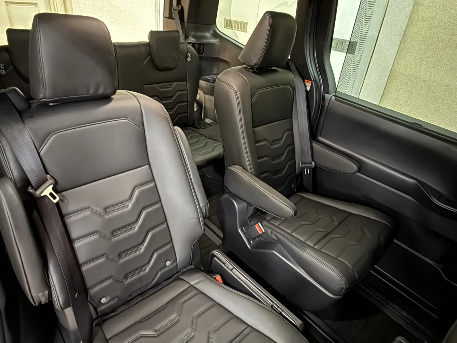 Toyota Noah interior, Singapore private tour
